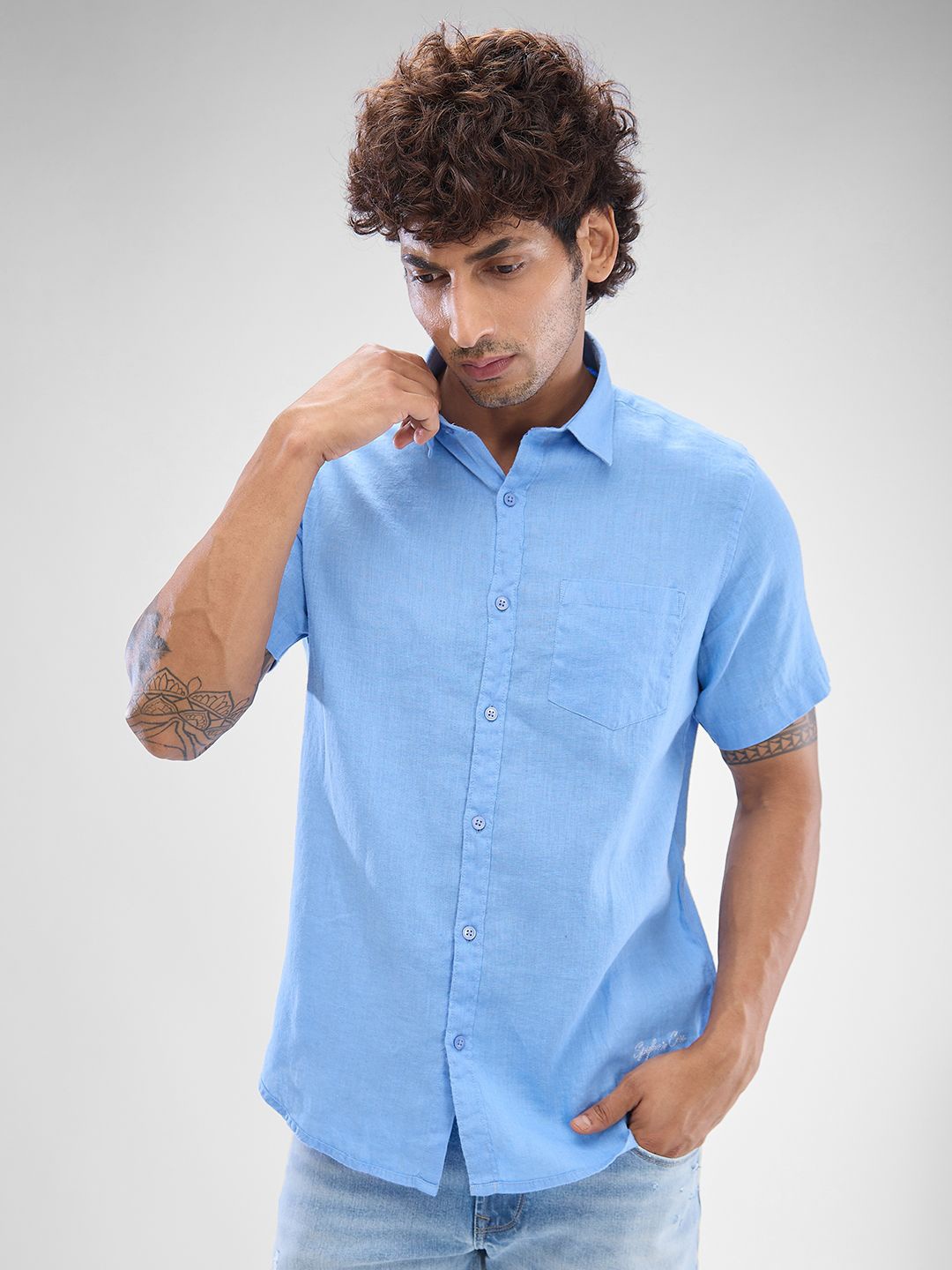 

SPYKAR Men Solid Slim Fit Opaque Casual Shirt, Blue