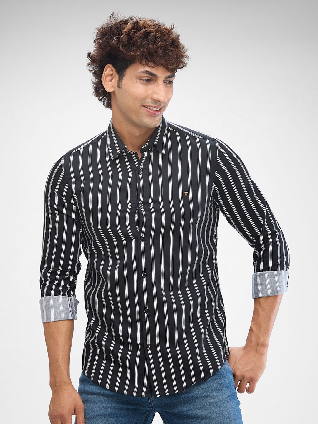 

SPYKAR Men Slim Fit Opaque Striped Spread Collar Casual Shirt, Black