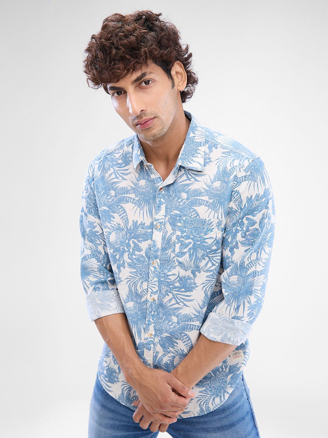 

SPYKAR Men Slim Fit Floral Printed Opaque Spread Collar Casual Shirt, Grey