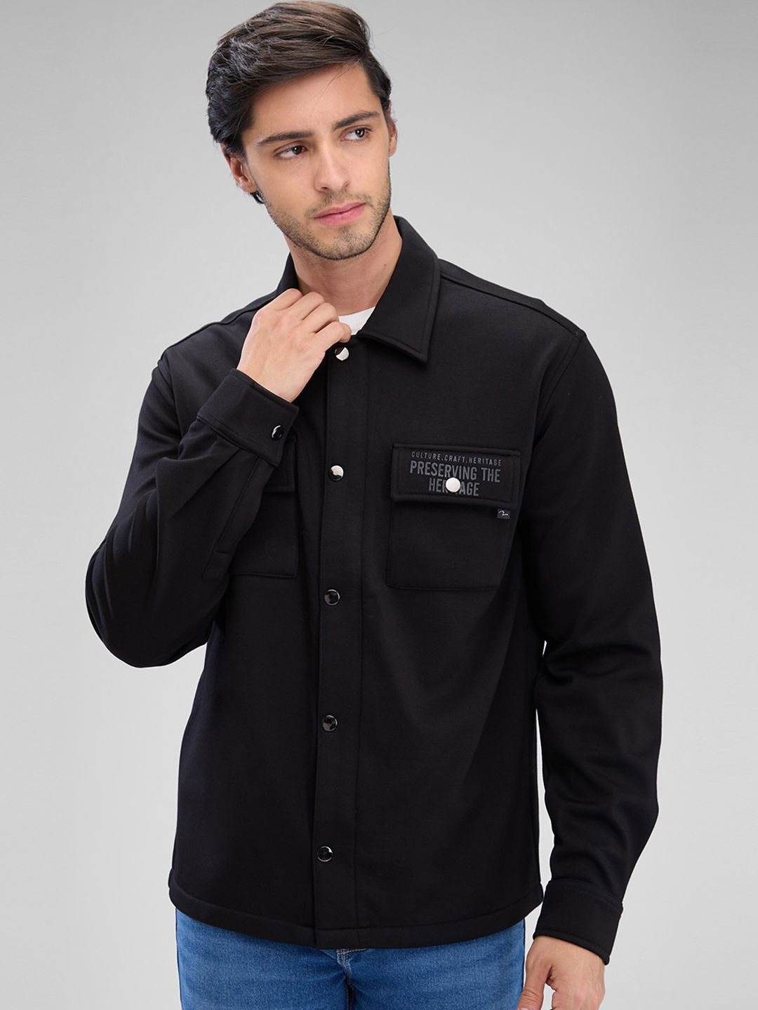 

SPYKAR Men Solid Pocket Detailing Slim Fit Casual Shirt, Black