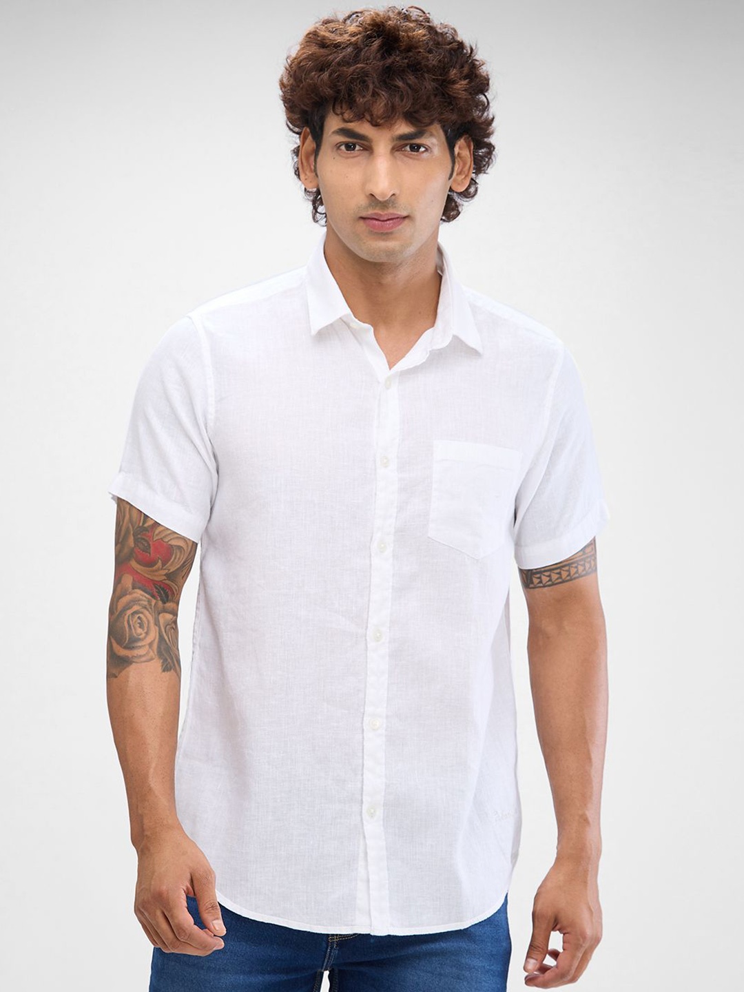 

SPYKAR Men Solid Slim Fit Opaque Casual Shirt, White