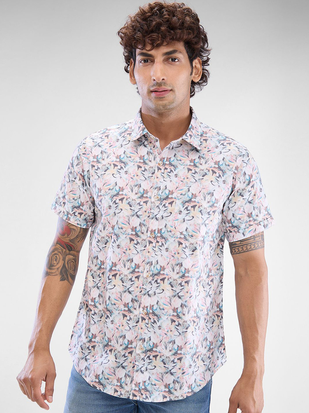 

SPYKAR Men Slim Fit Floral Opaque Printed Casual Shirt, White