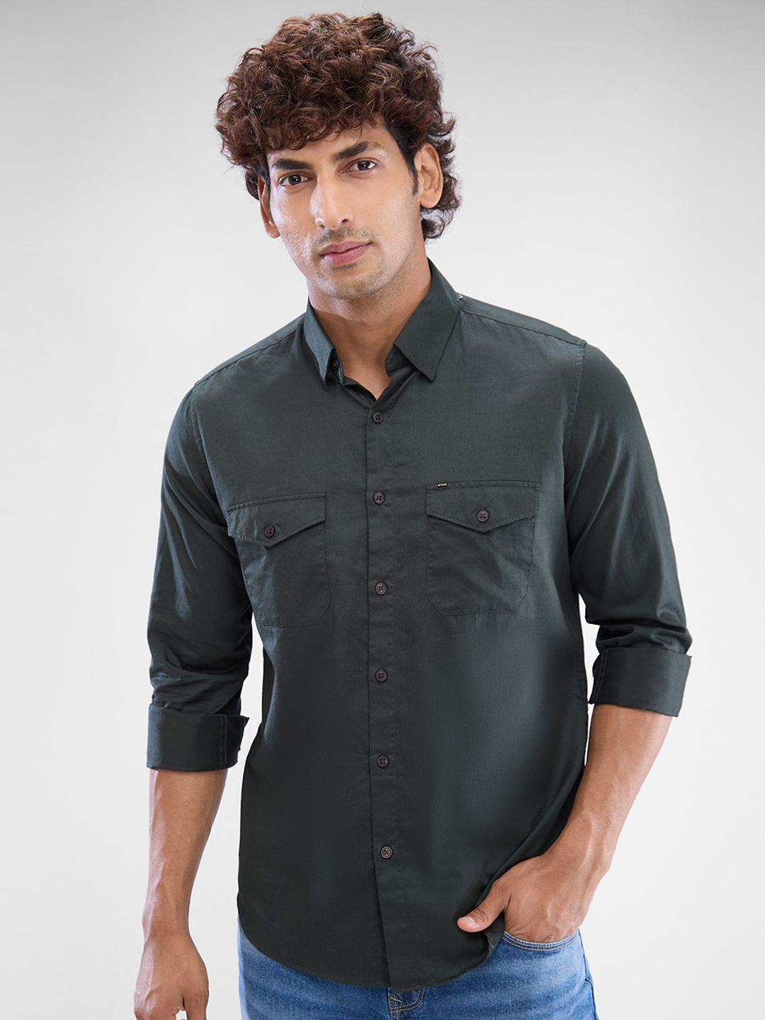 

SPYKAR Men Slim Fit Opaque Solid Spread Collar Casual Shirt, Green