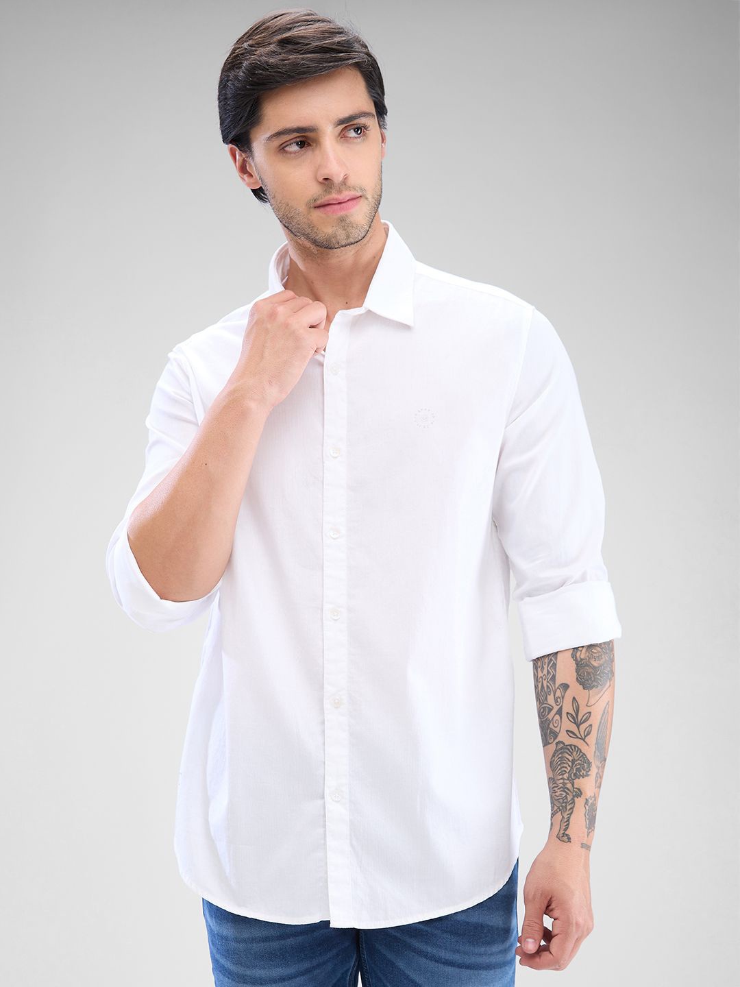 

SPYKAR Men Slim Fit Opaque Solid Spread Collar Casual Shirt, White