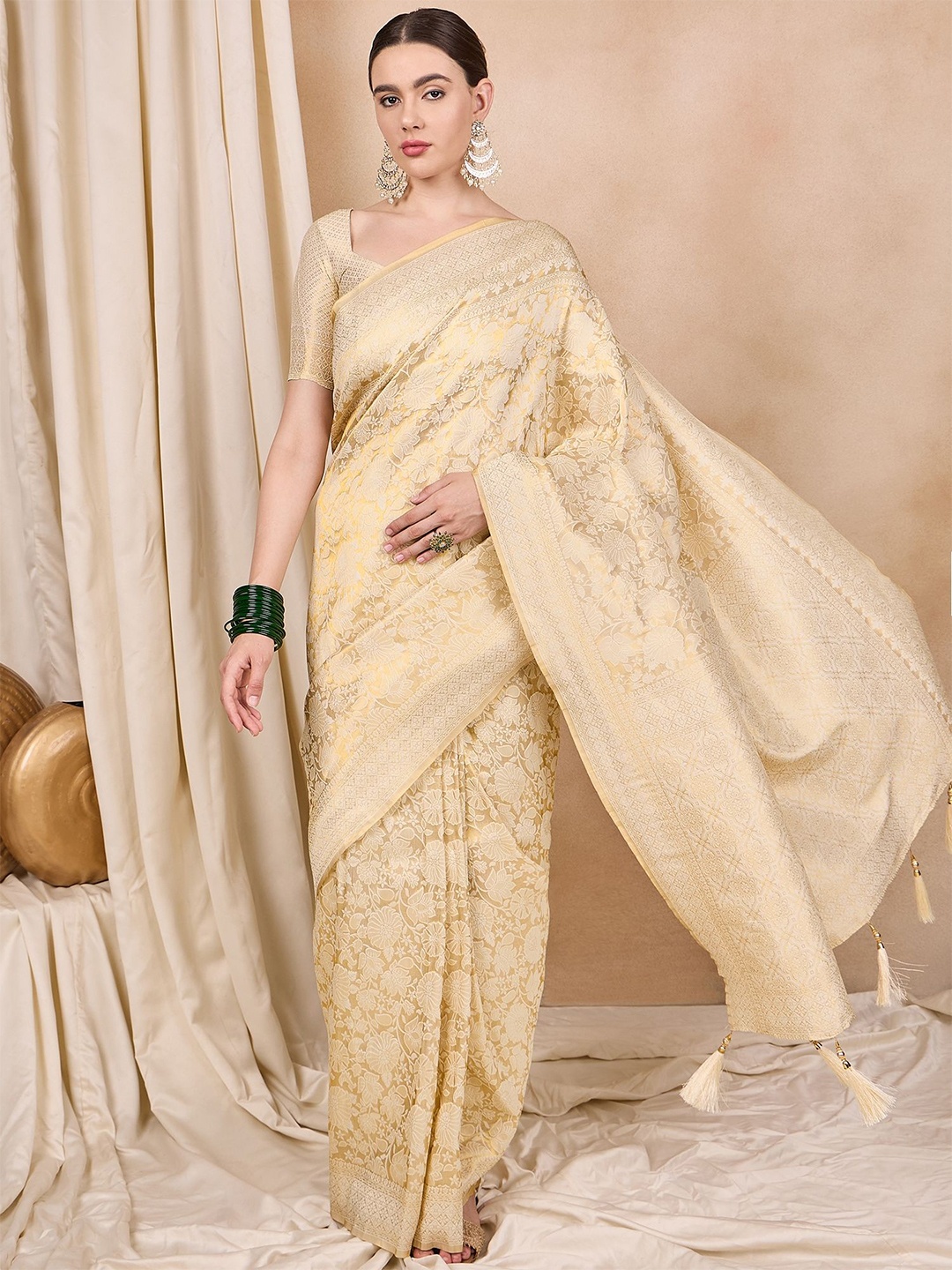 

RAJGRANTH Woven Design Zari Pure Silk Kanjeevaram Saree, Cream