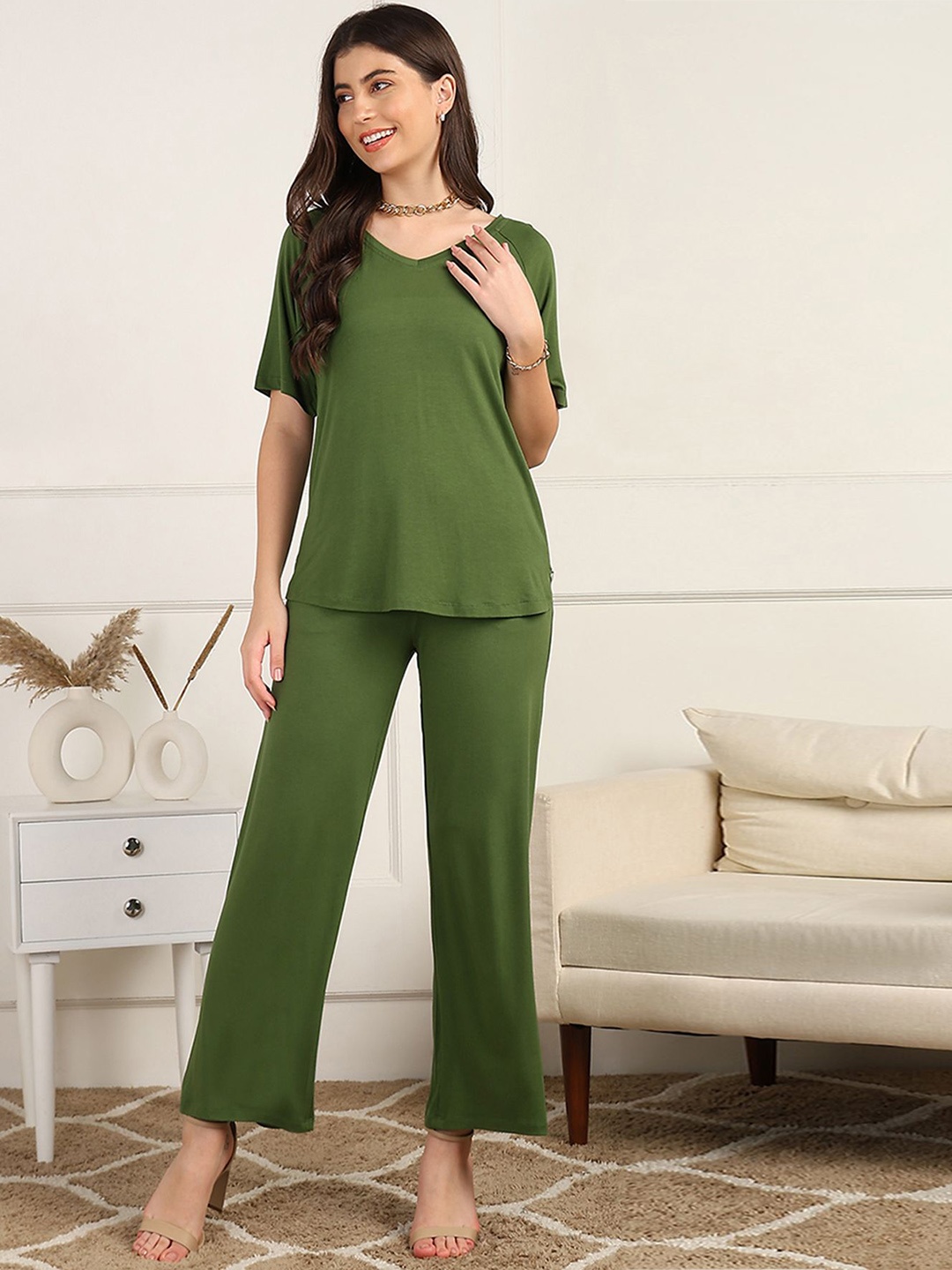 

House Of Zelena V-Neck Maternity Top With Trouser, Green