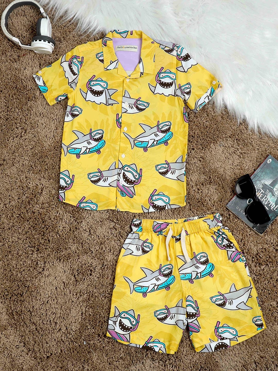 

The Lion and The Fish Boys Conversational Printed Shirt With Shorts, Yellow