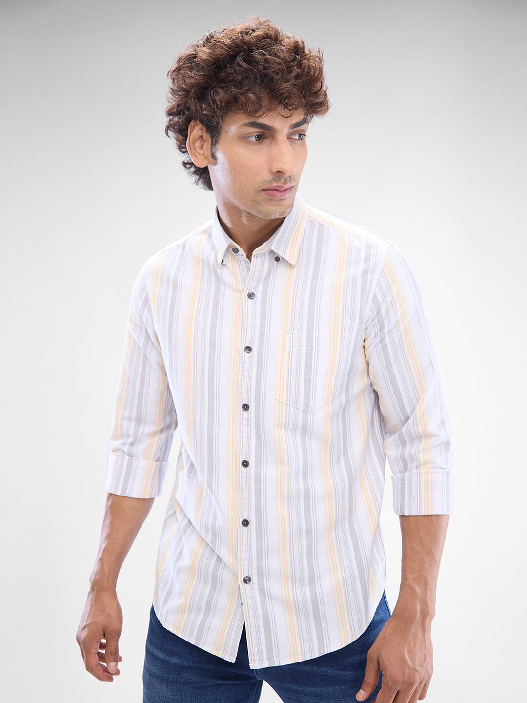 

SPYKAR Men Slim Fit Opaque Striped Casual Shirt, White