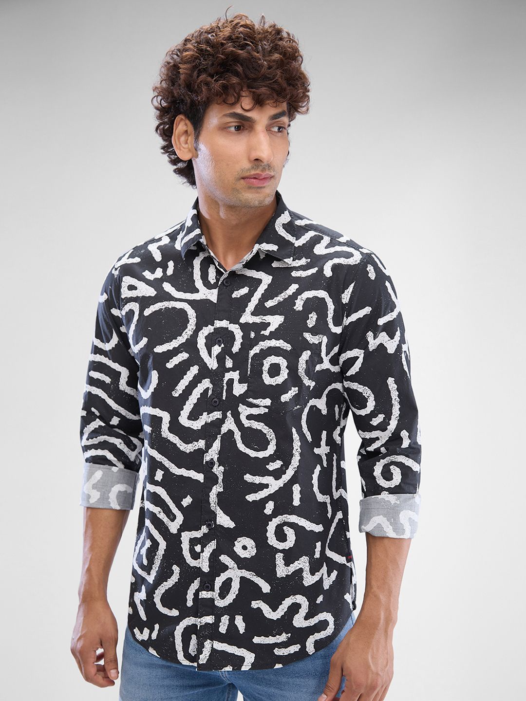 

SPYKAR Men Slim Fit Opaque Printed Casual Shirt, Black