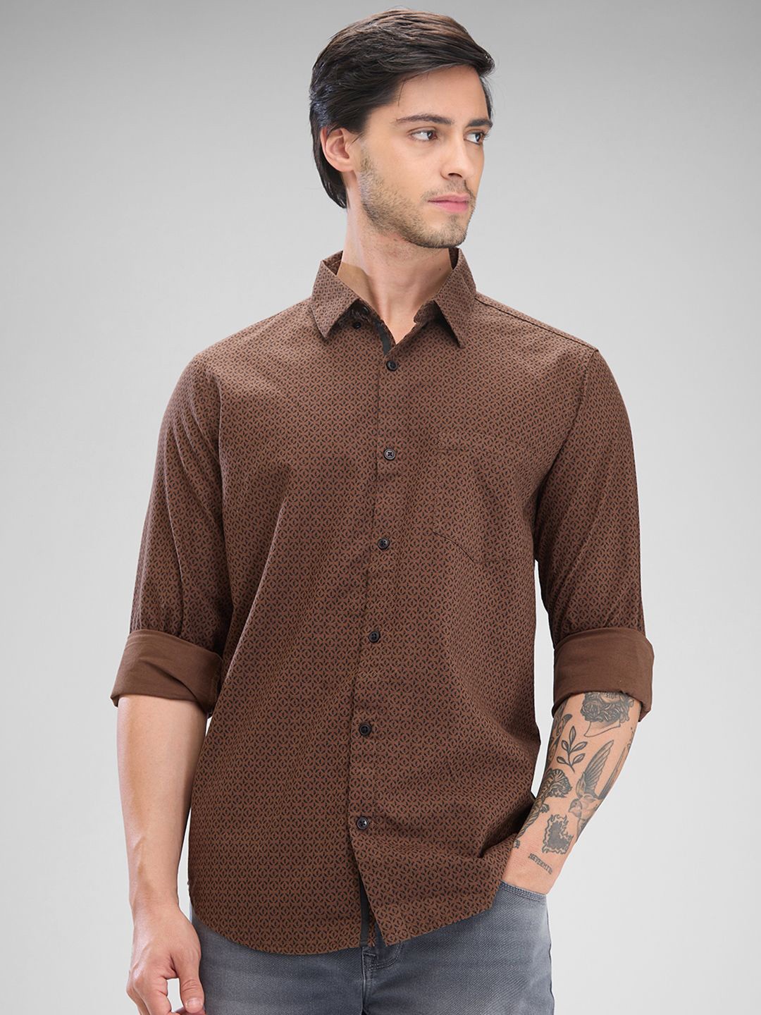 

SPYKAR Men Slim Fit Opaque Printed Casual Shirt, Brown