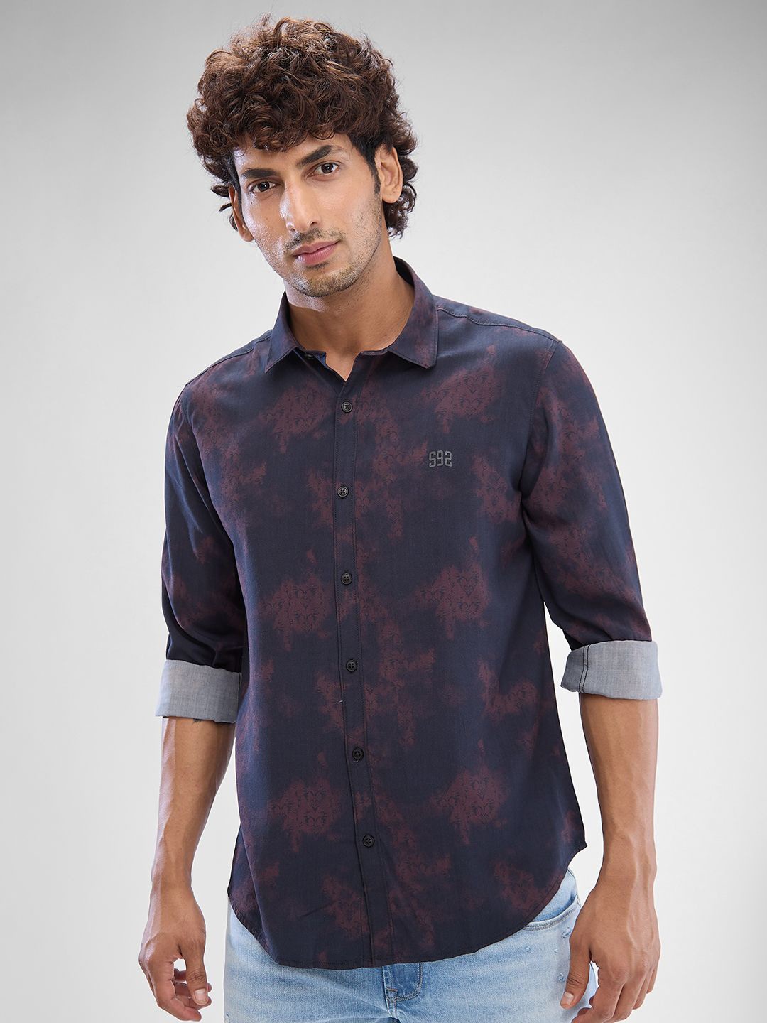 

SPYKAR Men Slim Fit Floral Opaque Printed Casual Shirt, Navy blue