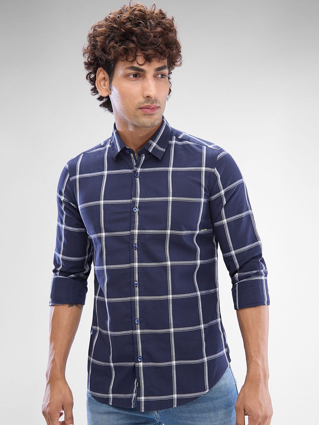 

SPYKAR Men Slim Fit Windowpane Checked Casual Shirt, Blue