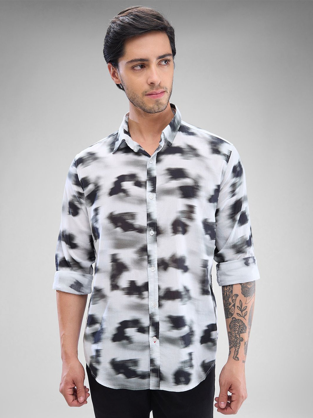 

SPYKAR Men Slim Fit Abstract Printed Opaque Spread Collar Casual Shirt, Grey