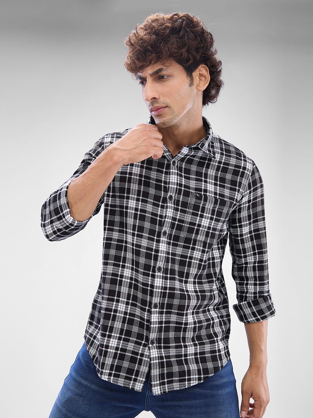 

SPYKAR Men Slim Fit Opaque Checked Spread Collar Casual Shirt, Black