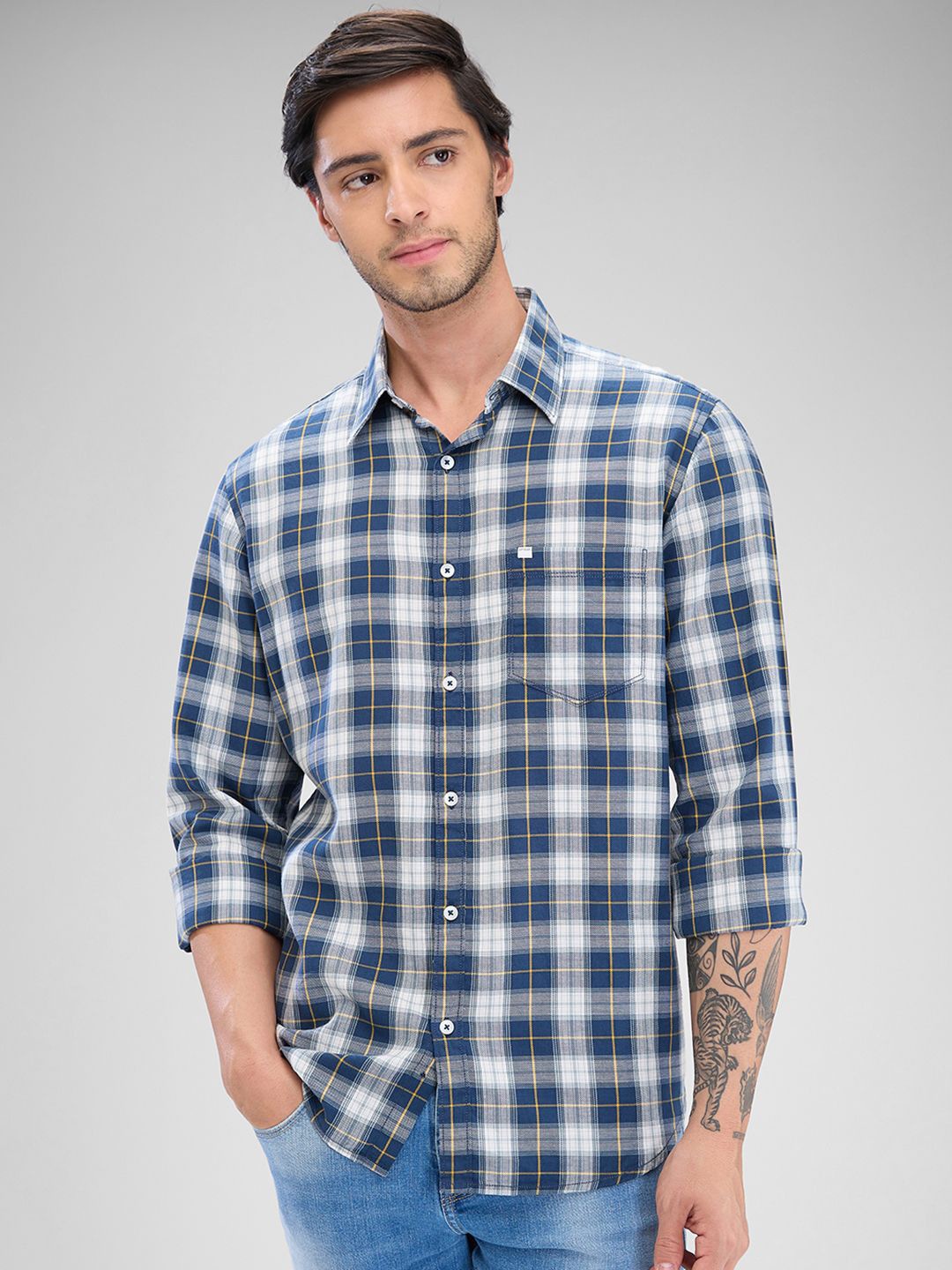 

SPYKAR Men Slim Fit Tartan Checks Opaque Checked Casual Shirt, Blue