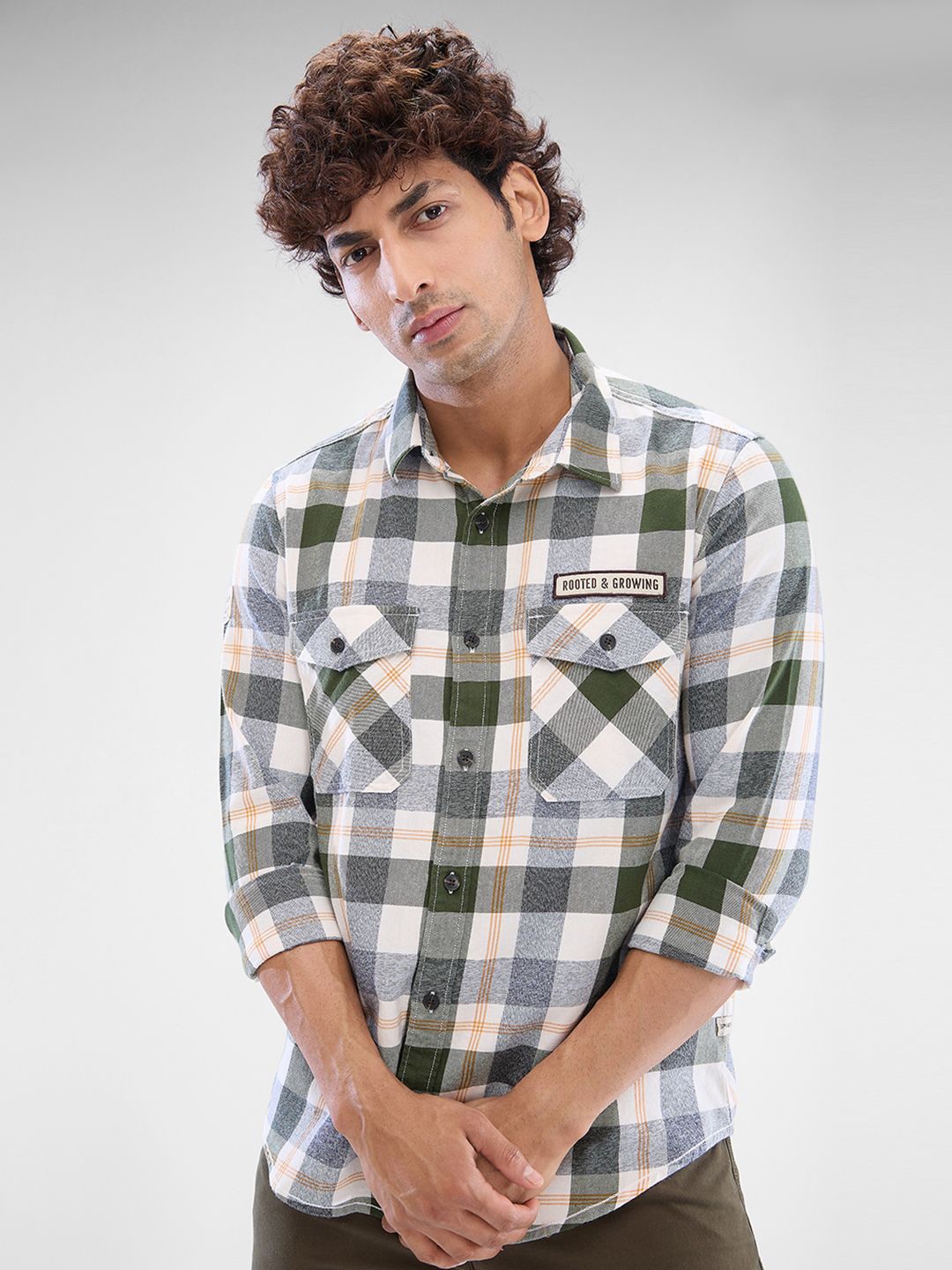 

SPYKAR Men Slim Fit Opaque Checked Spread Collar Casual Shirt, Green