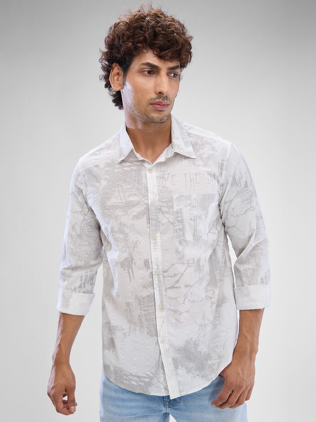 

SPYKAR Men Slim Fit Opaque Abstract Printed Spread Collar Casual Shirt, White