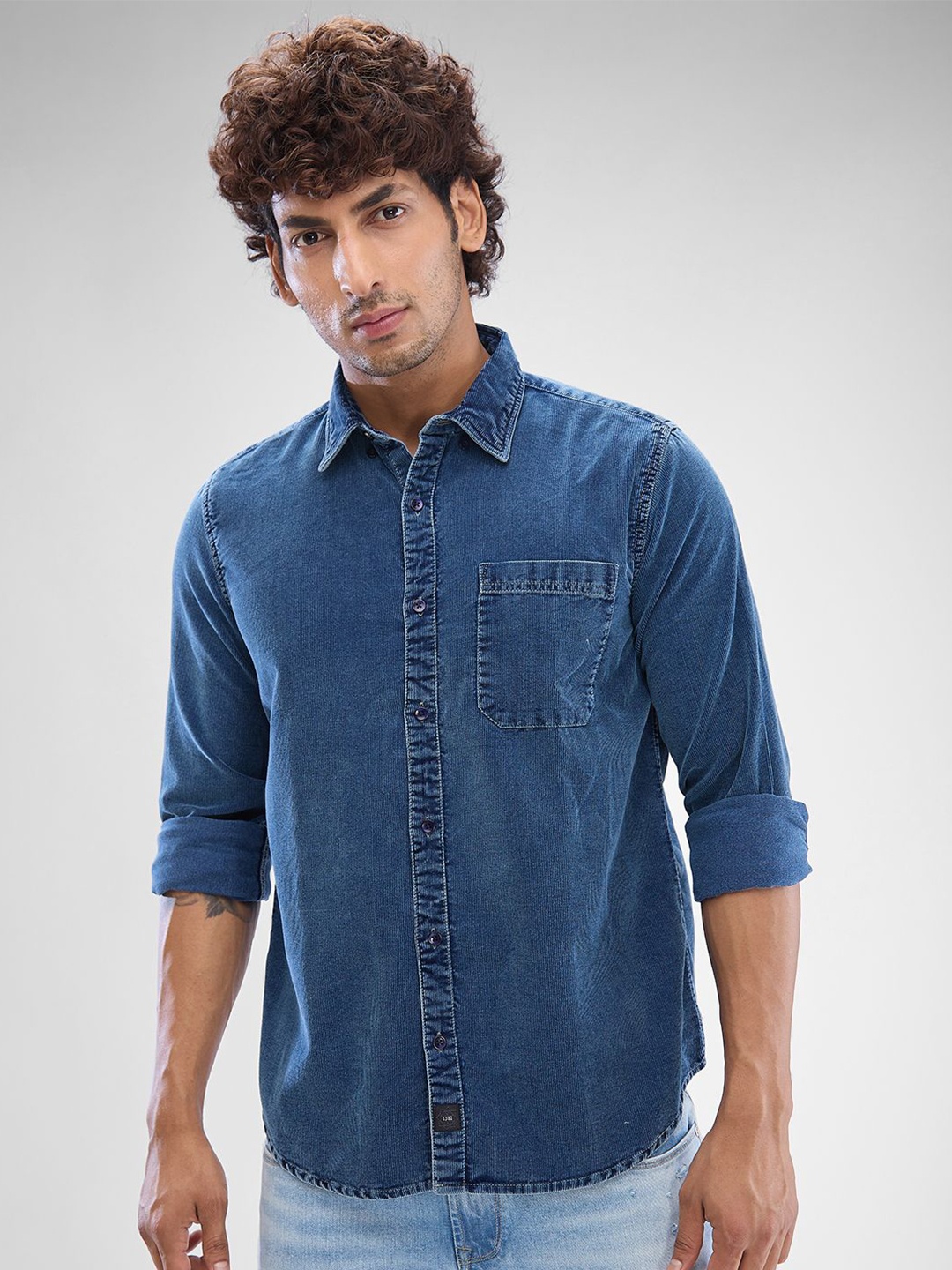 

SPYKAR Men Slim Fit Opaque Solid Spread Collar Casual Shirt, Blue