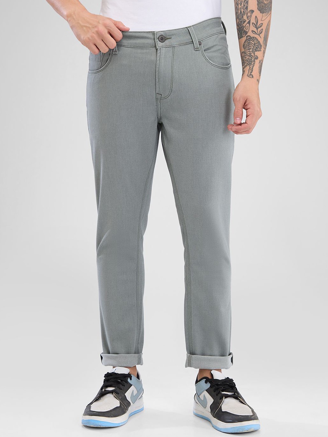 

SPYKAR Men Slim Fit Cotton Mid-Rise Stretchable Jeans, Grey