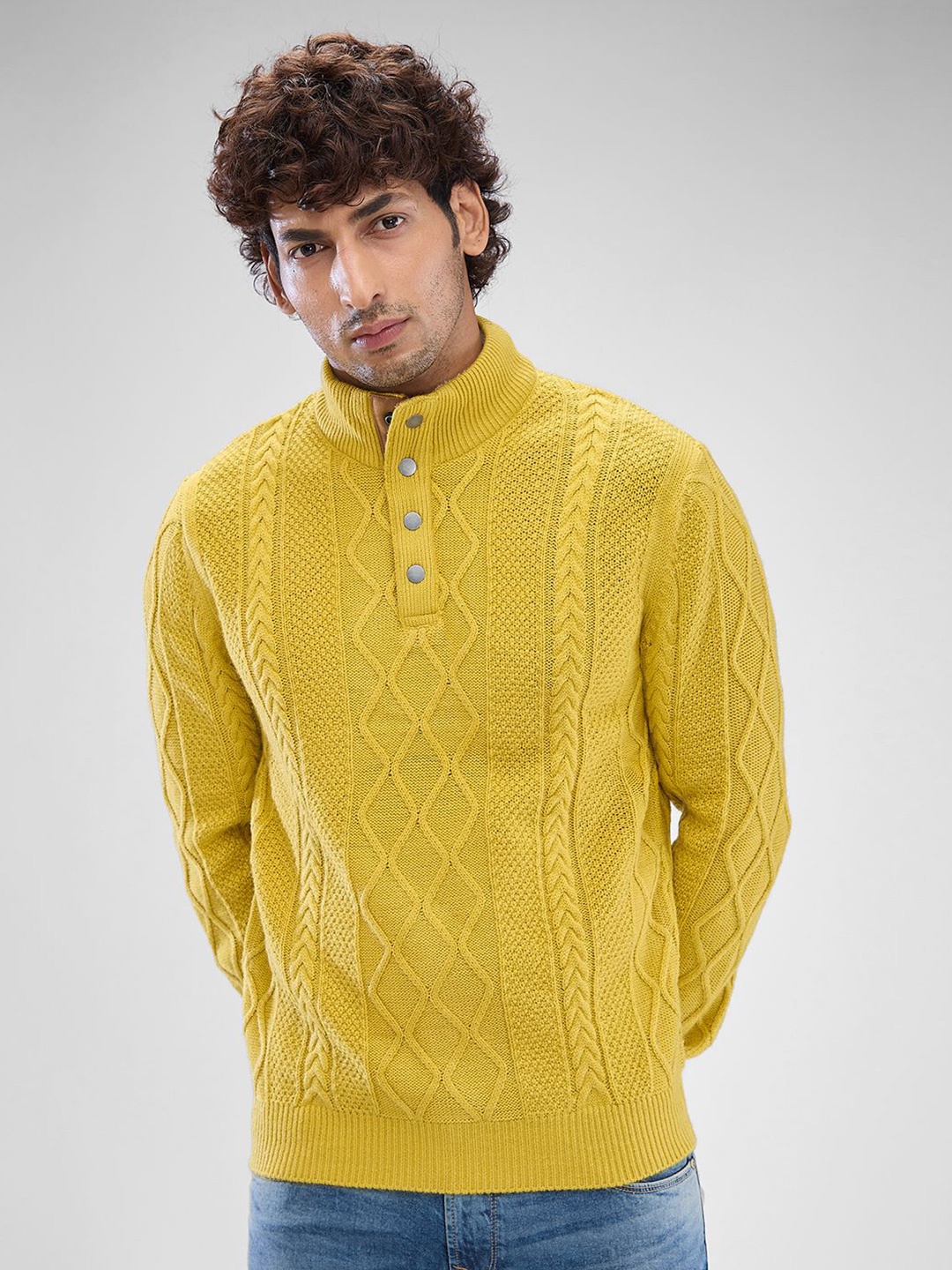 

Spykar Men Cable Knit Self Design Mock Collar Pullover sweaters, Yellow