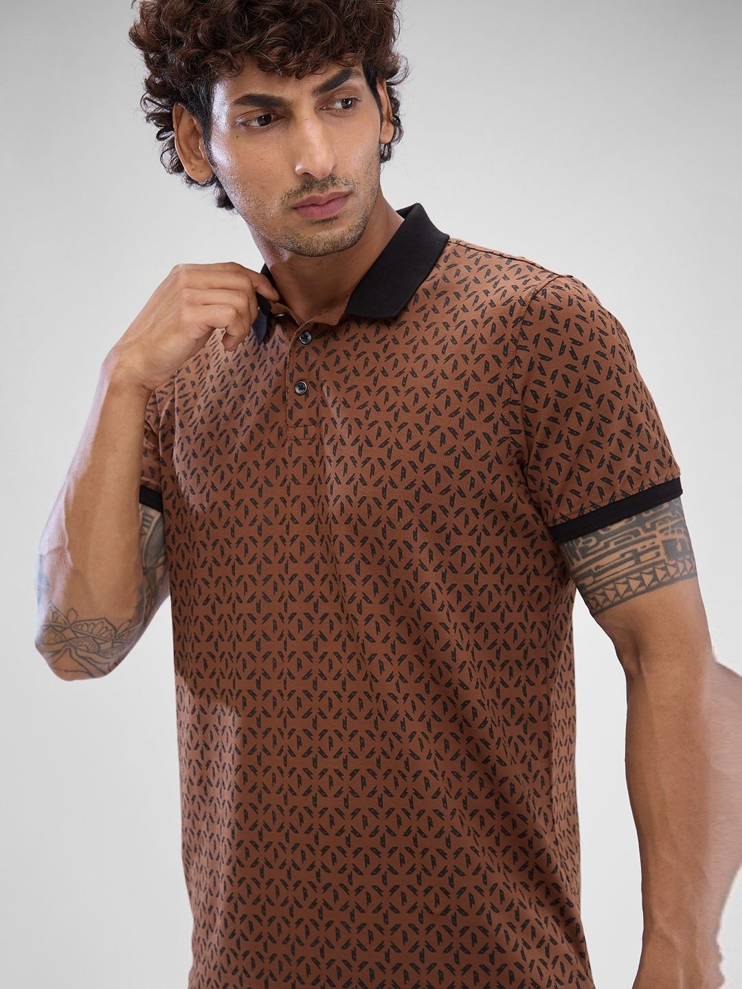 

SPYKAR Men Abstract Printed Polo Collar Slim Fit T-shirt, Brown
