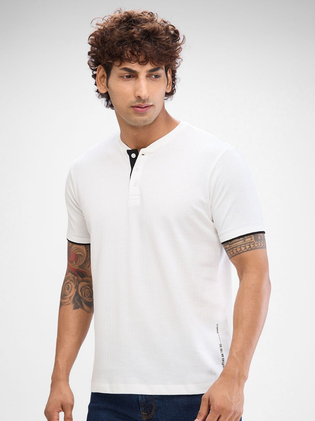 

SPYKAR Men Henley Neck Slim Fit T-shirt, White