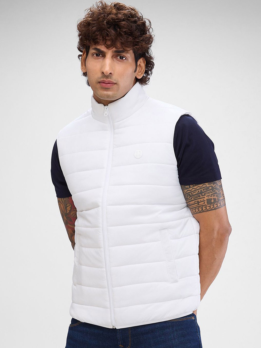 

SPYKAR Men Sleeveless Regular Fit Padded Jacket, White