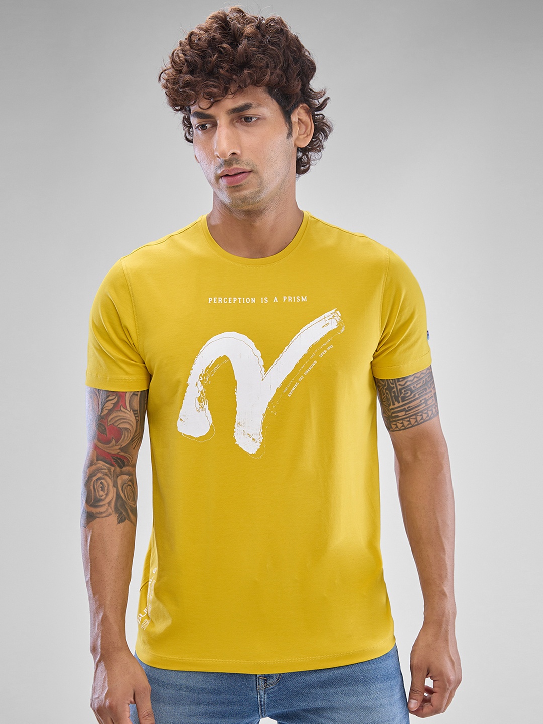 SPYKAR Men Typography Printed Slim Fit T-shirt, Yellow
