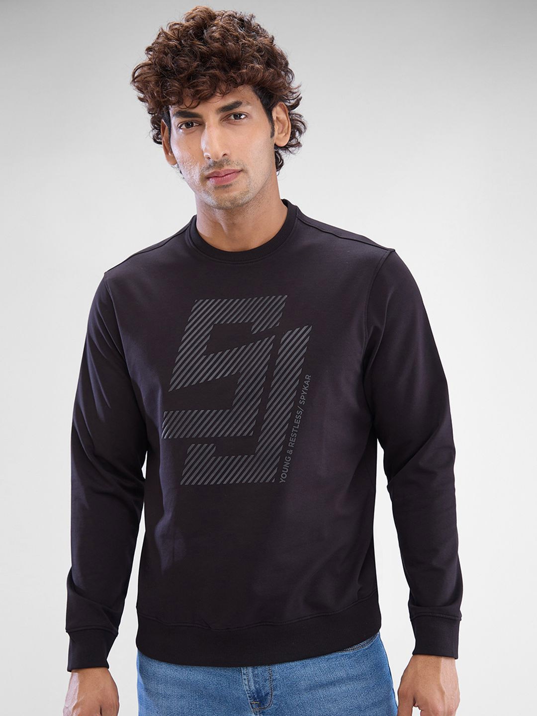 

SPYKAR Men Solid Alphanumeric Printed Hooded Sweatshirt, Black