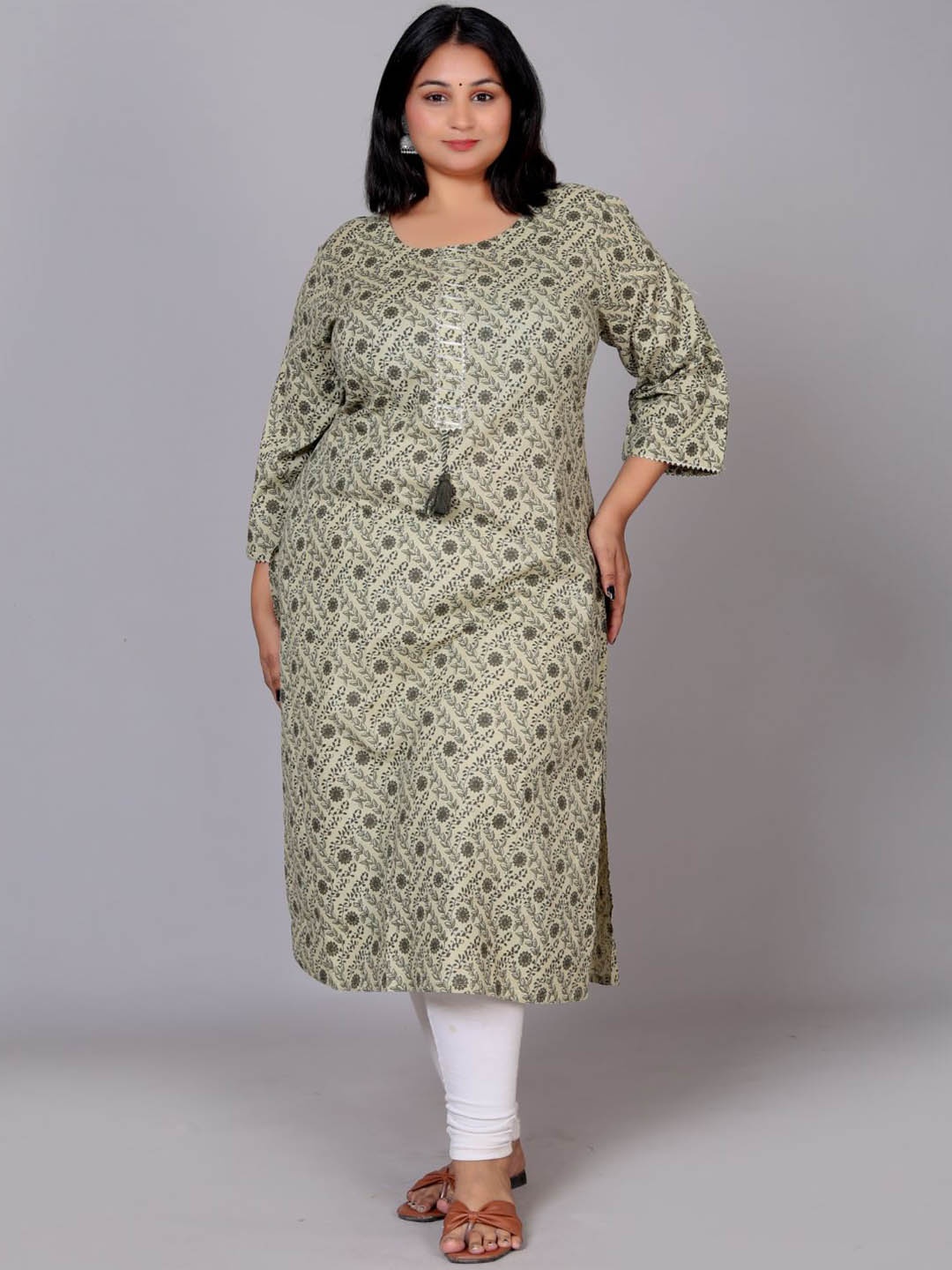 

KALINI Plus Size Floral Printed Gotta Patti Cotton Kurta, Green