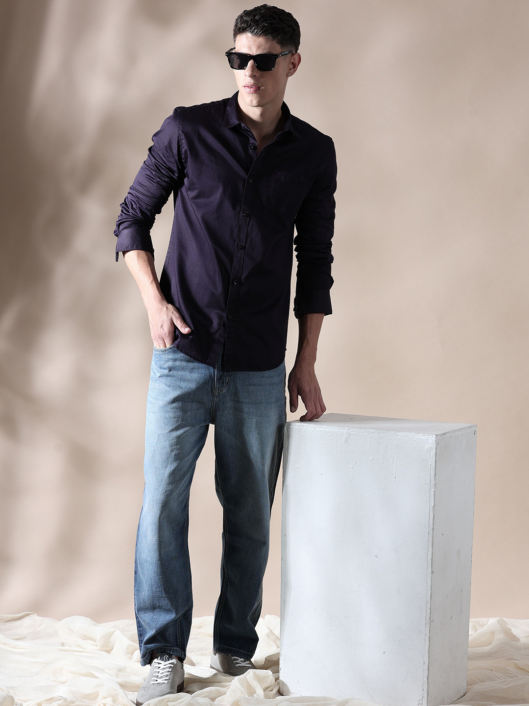 

SORATIA Men Solid Slim Fit Casual Shirt, Violet