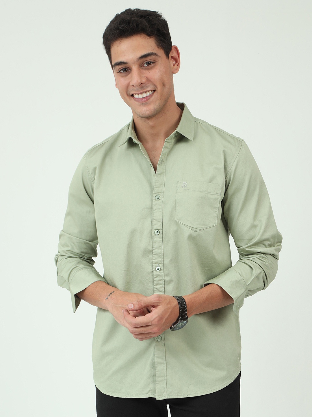 

SORATIA Men Solid Slim Fit Casual Shirt, Green