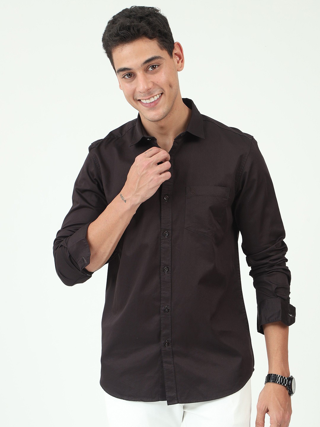 

SORATIA Men Solid Slim Fit Casual Shirt, Brown