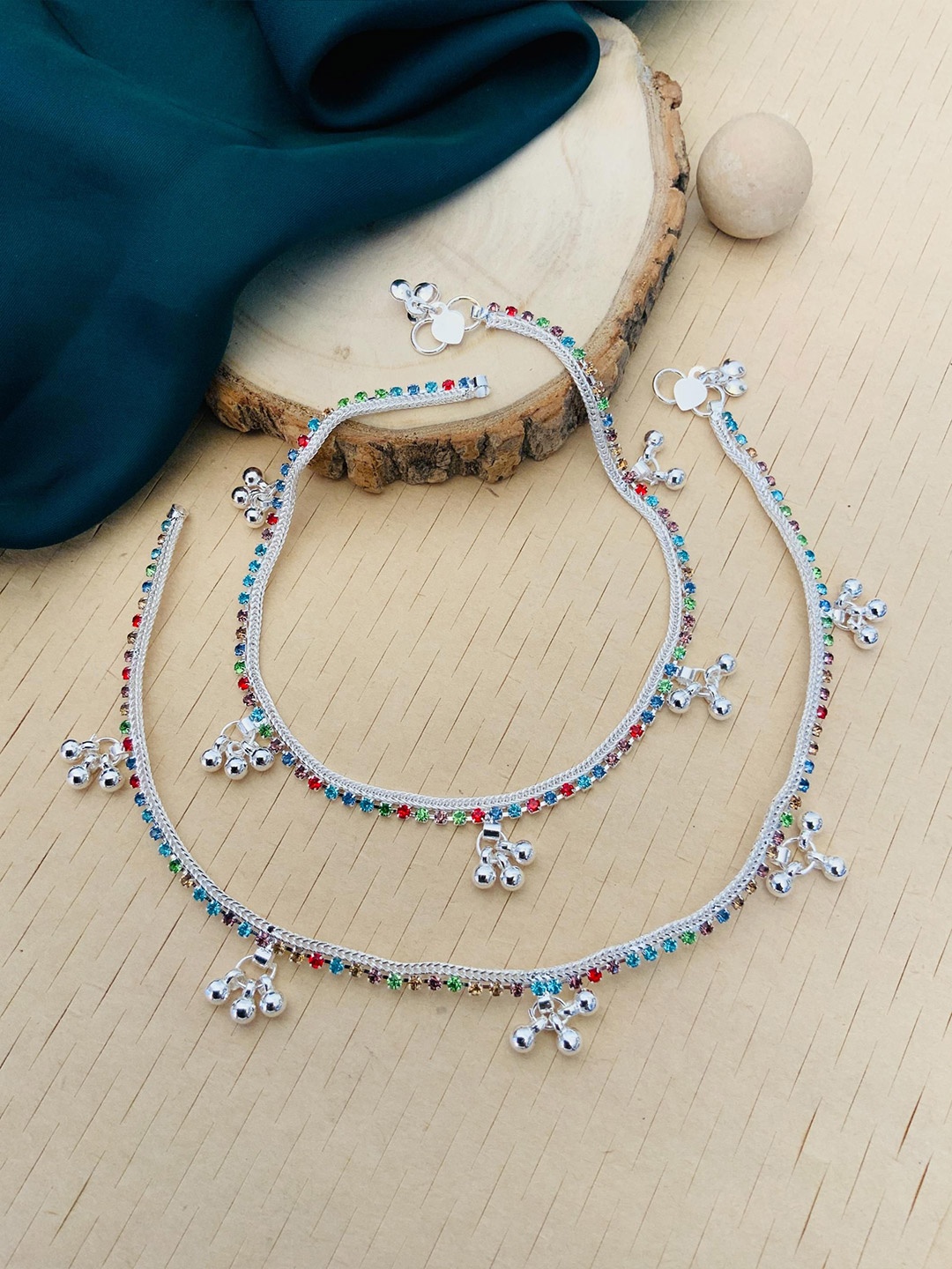 

ABDESIGNS Silver-Plated Stone Studded and Beaded Anklet