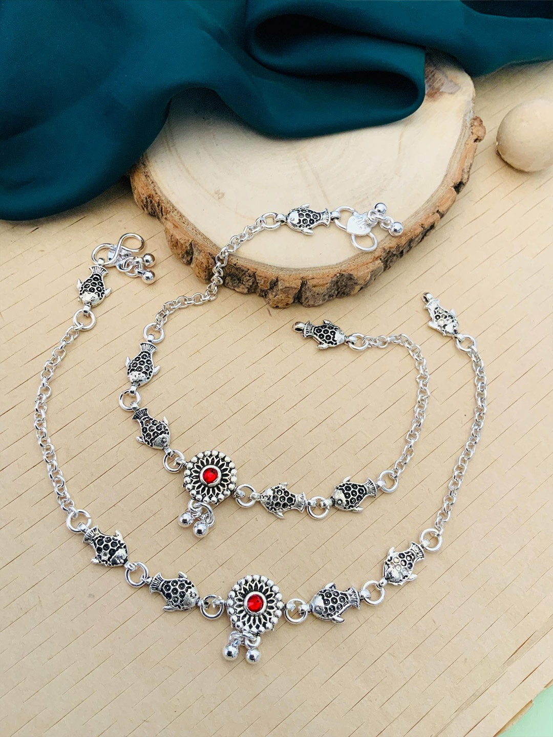 

ABDESIGNS Silver-Plated Stones-Studded & Beads Anklet