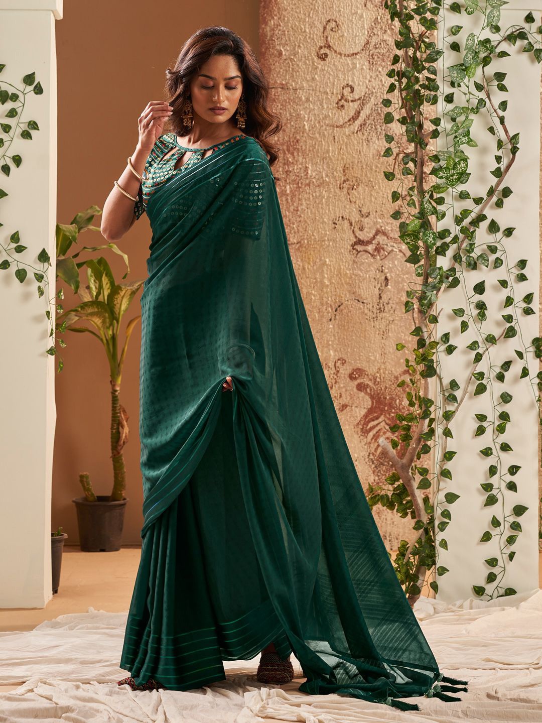 

Mitera Polka Dot Printed Saree, Green