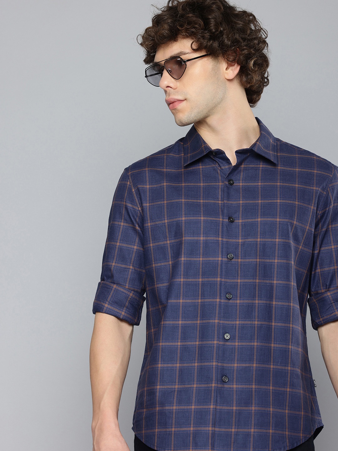 

Levis Slim Fit Checked Pure Cotton Casual Shirt, Navy blue