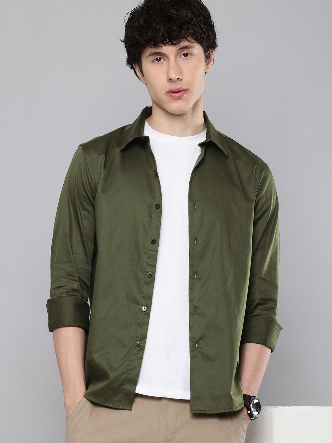 

Levis Slim Fit Opaque Casual Shirt, Olive