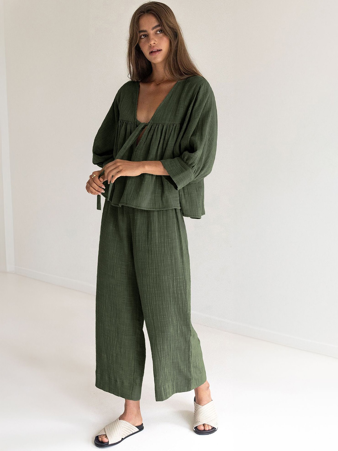 

LULU & SKY V-Neck Top With Trousers, Green