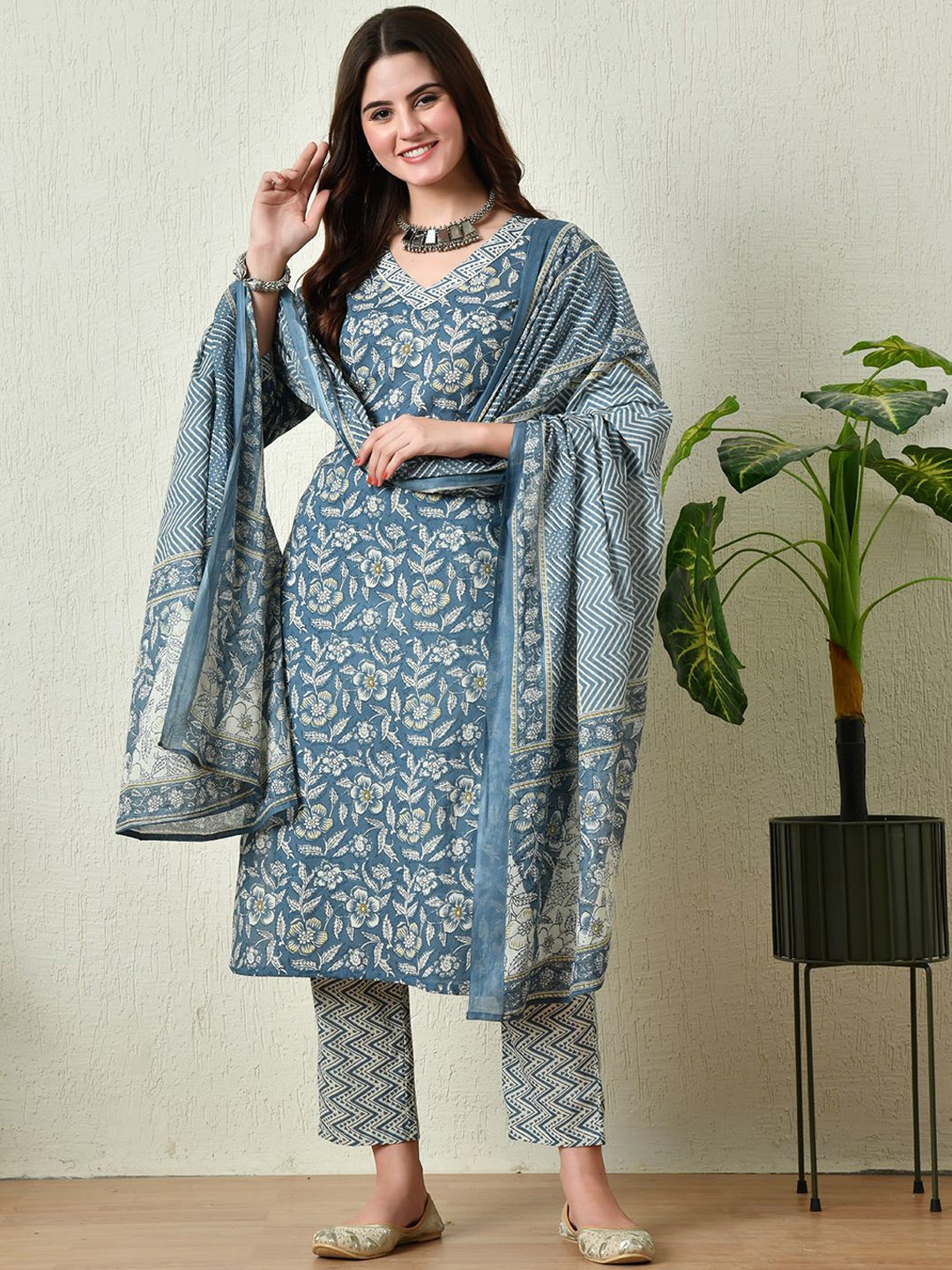 

Akshatani Floral Printed V-Neck Pure Cotton Kurta With Trousers & Dupatta, Blue