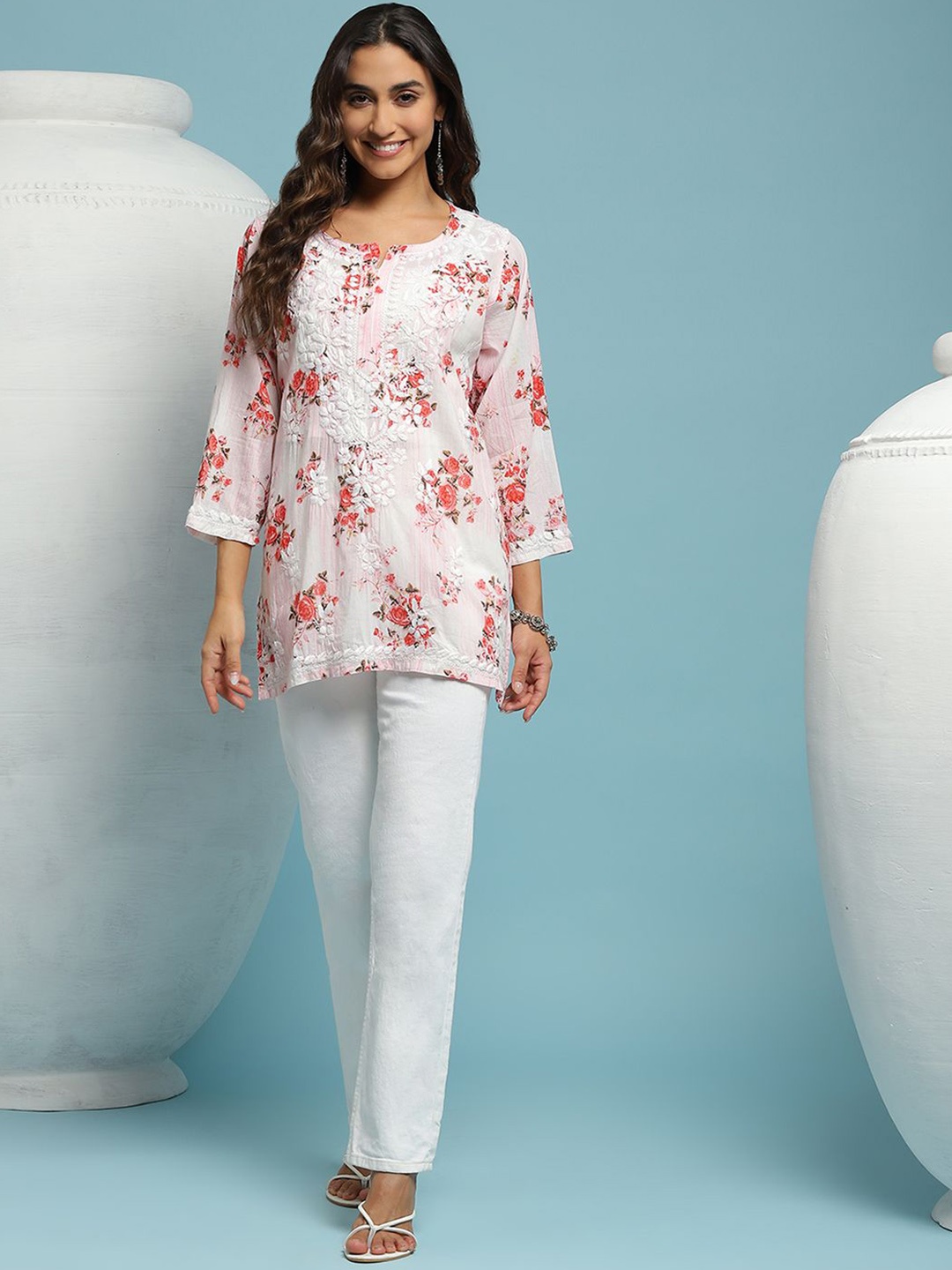 

House of Chikankari Floral Printed Notched Neck Pure Cotton Straight Kurta, Red