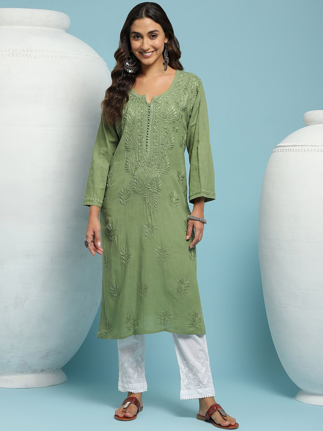 

House of Chikankari Floral Embroidered Cotton Straight Kurta, Green