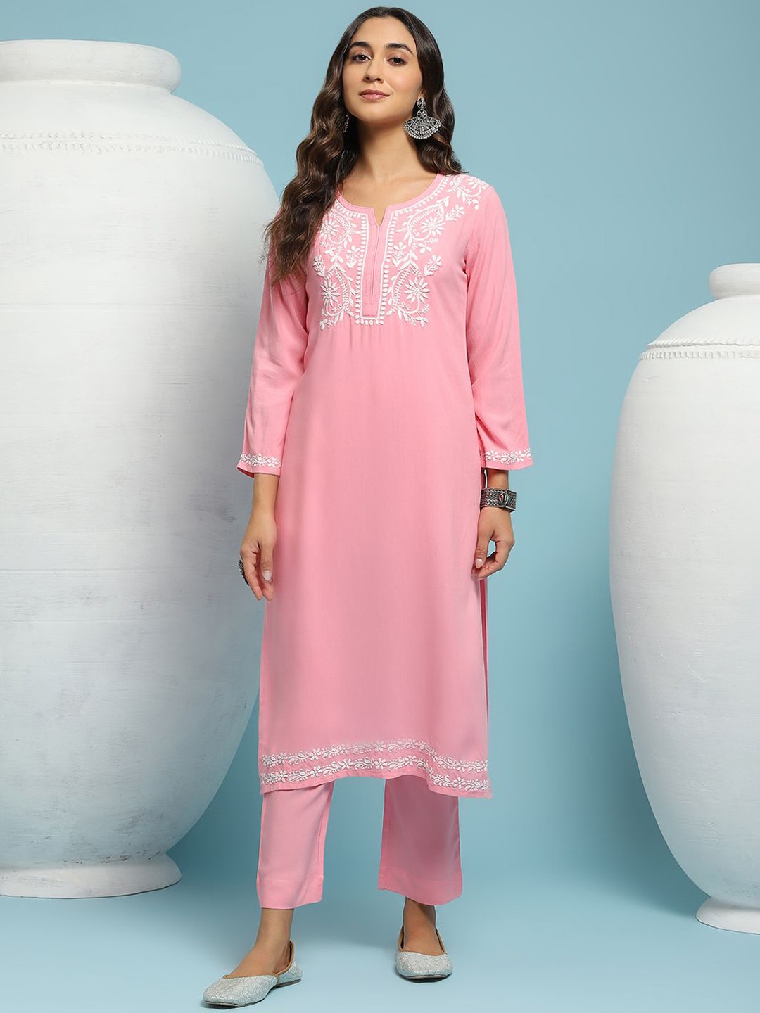 

House of Chikankari Floral Embroidered Straight Kurta With Trouser, Pink