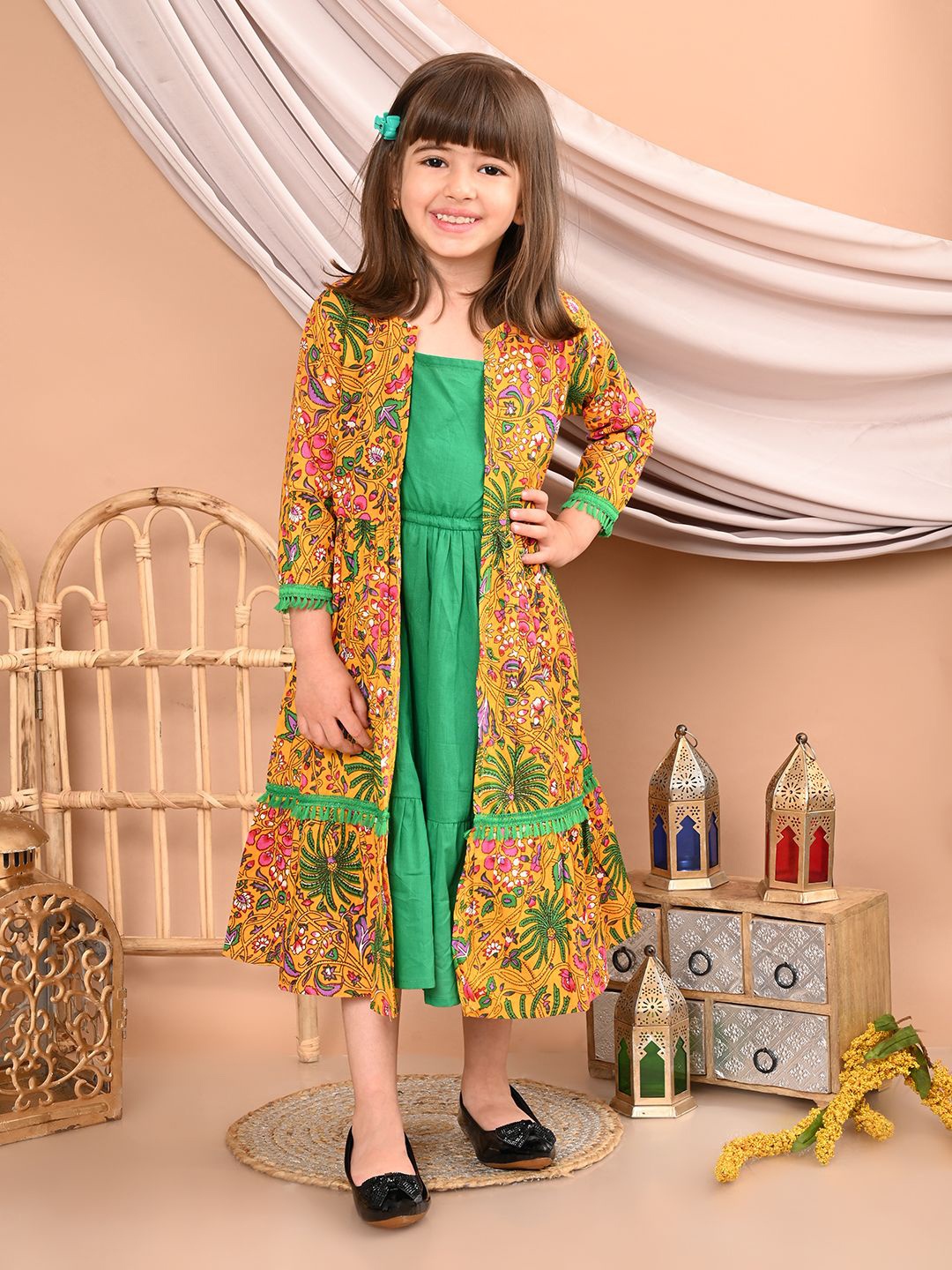 

Superminis Girls Floral Printed Mandarin Collar Cotton Ethnic Shrug, Yellow