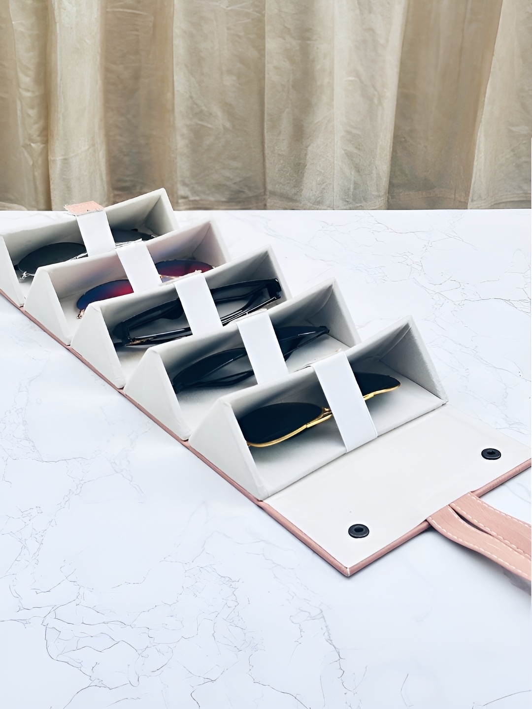 

La Trove Peach Foldable Sunglass Organiser