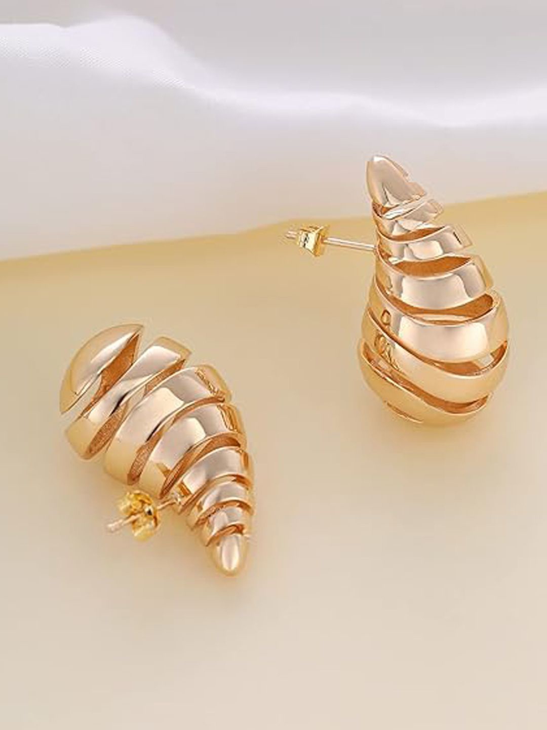 

OOMPH Drop Shape Chunky Spiral Drop Earrings, Gold