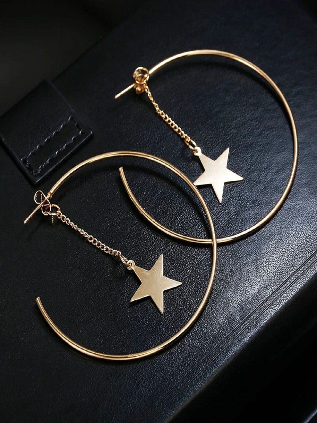 

OOMPH Star Shaped Half Hoop Earrings, Gold