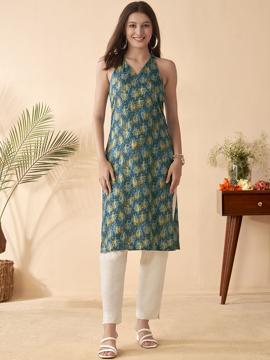 

Anouk Ethnic Motifs Printed V Neck Sleeveless A Line Kurta, Blue