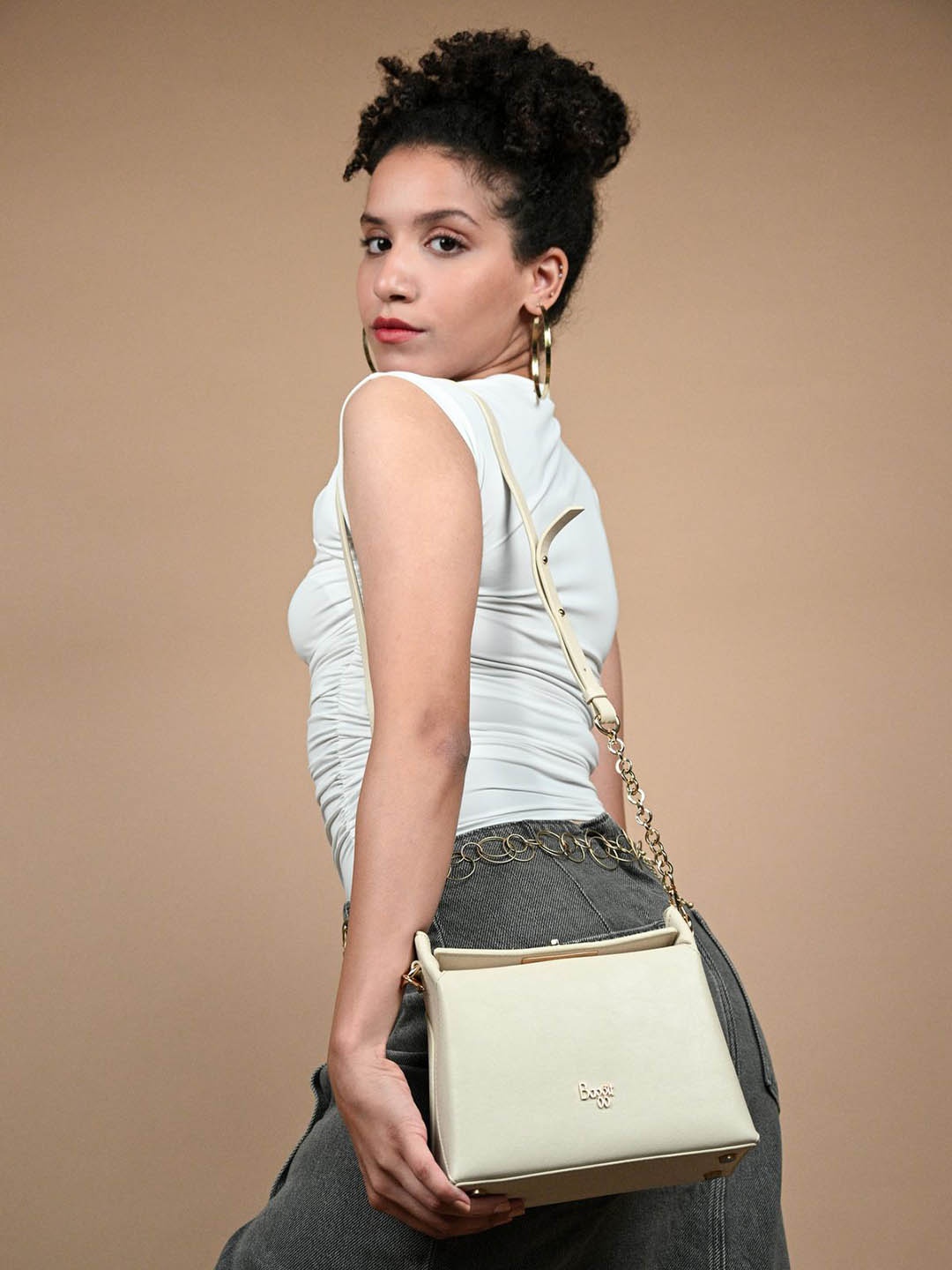 

Baggit Women Solid Bucket Sling Bag, White