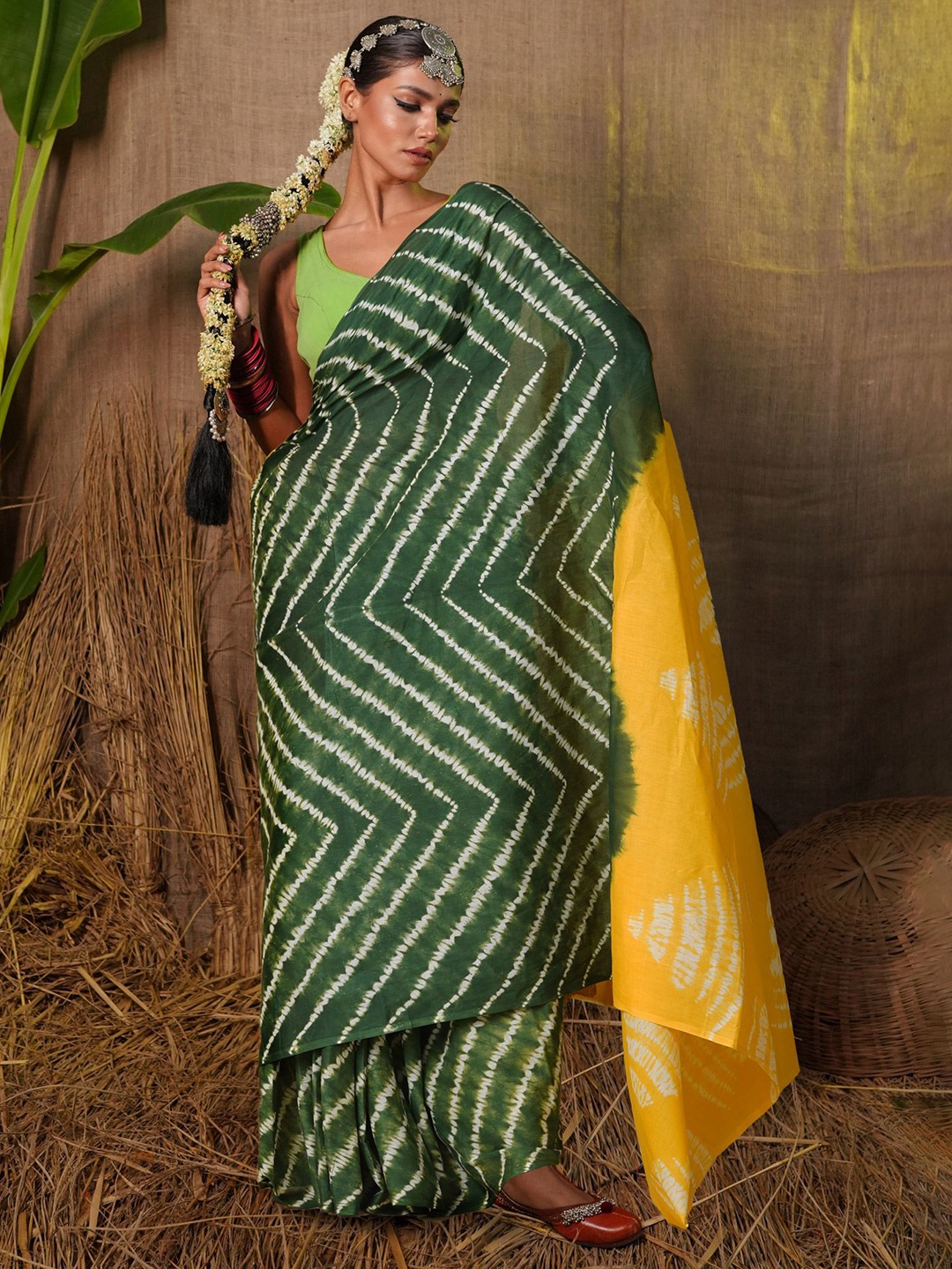

Unnati Silks Leheriya Pure Cotton Handloom Leheriya Saree, Green